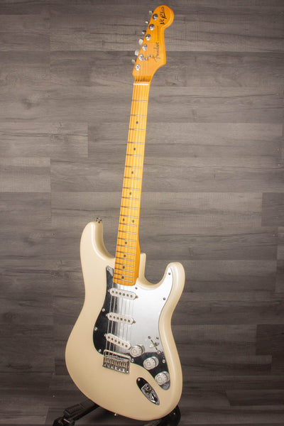 Fender Nile Rodgers Hitmaker Stratocaster® Electric Guitar, Maple Fingerboard - Olympic White