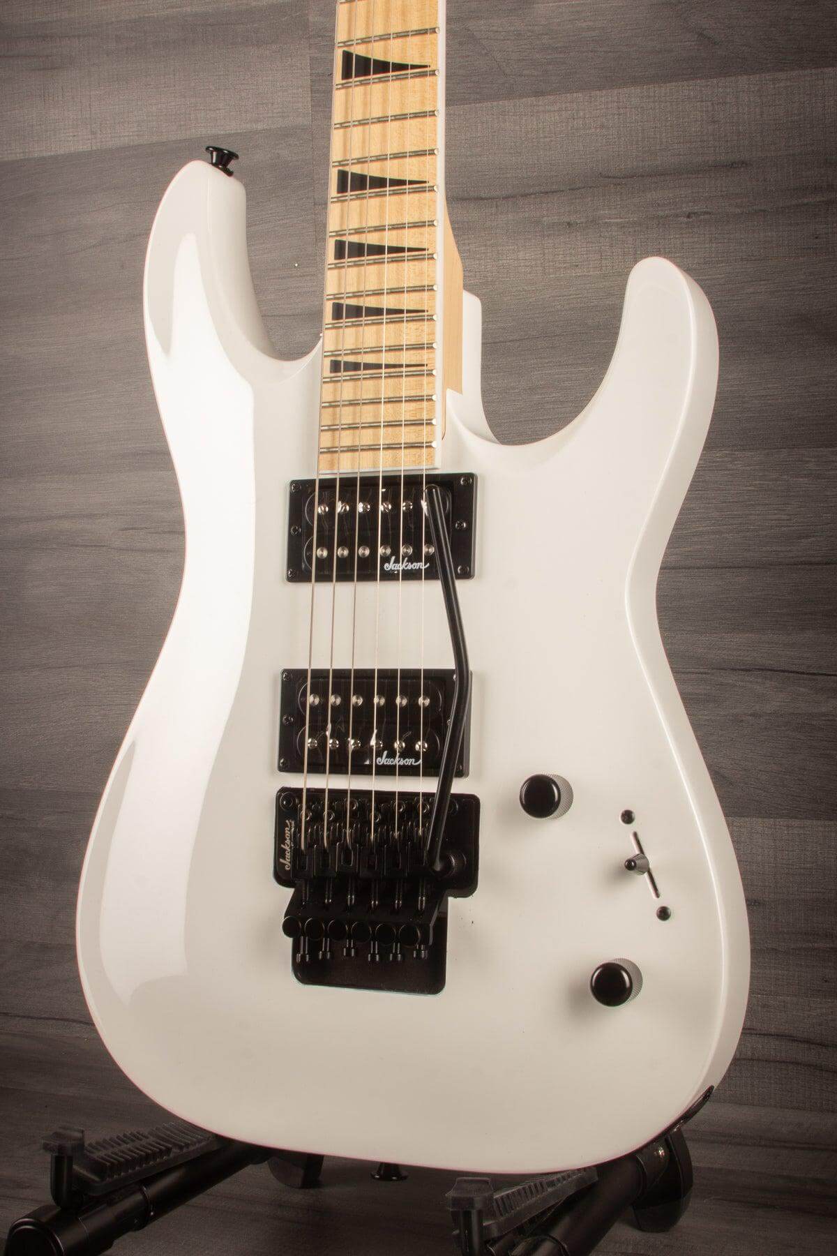 Jackson JS Series Dinky™ Arch Top JS32 DKAM Electric Guitar, Maple Fingerboard - Snow White