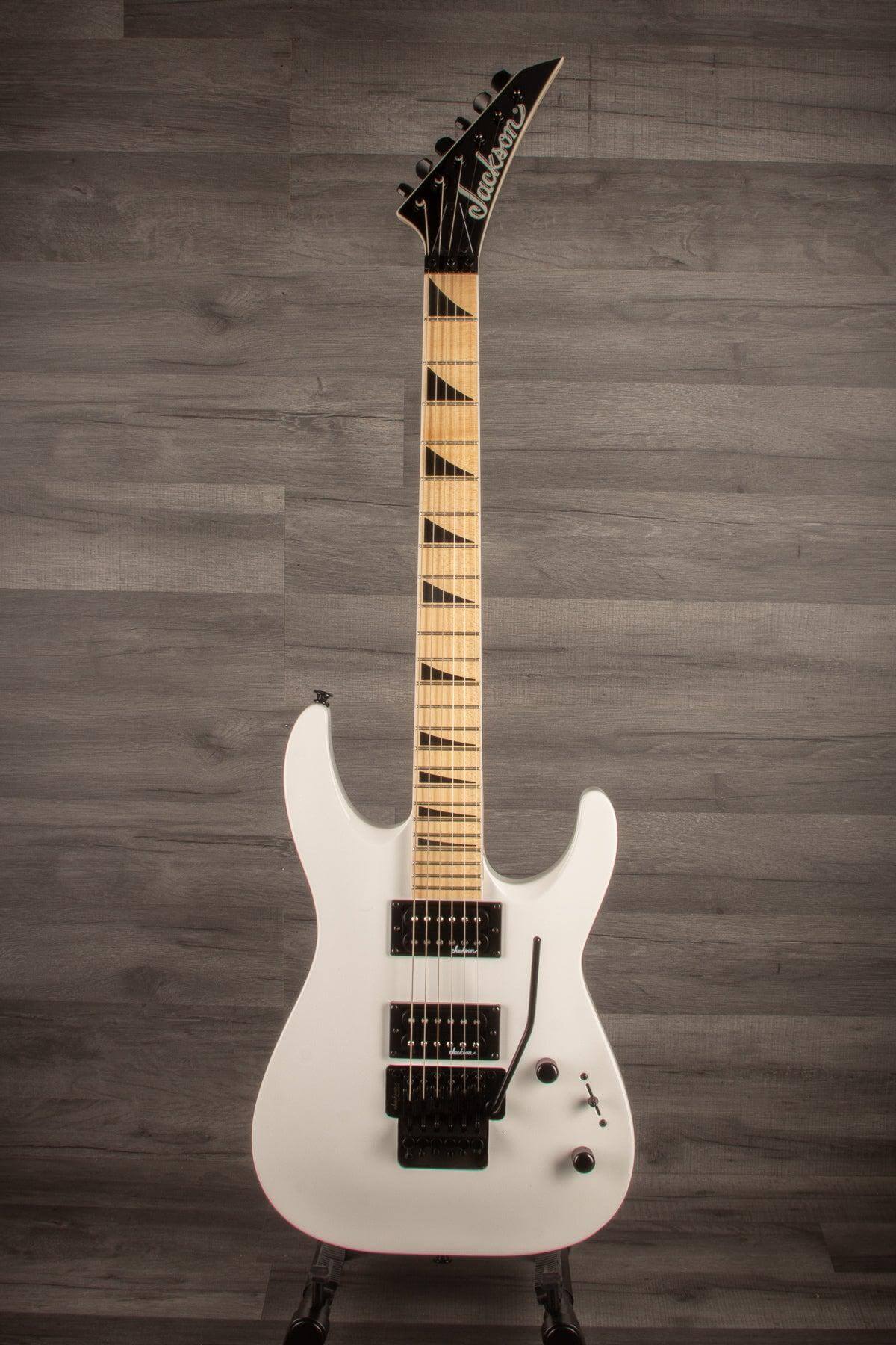 Jackson JS Series Dinky™ Arch Top JS32 DKAM, Maple Fingerboard, Snow White - MusicStreet