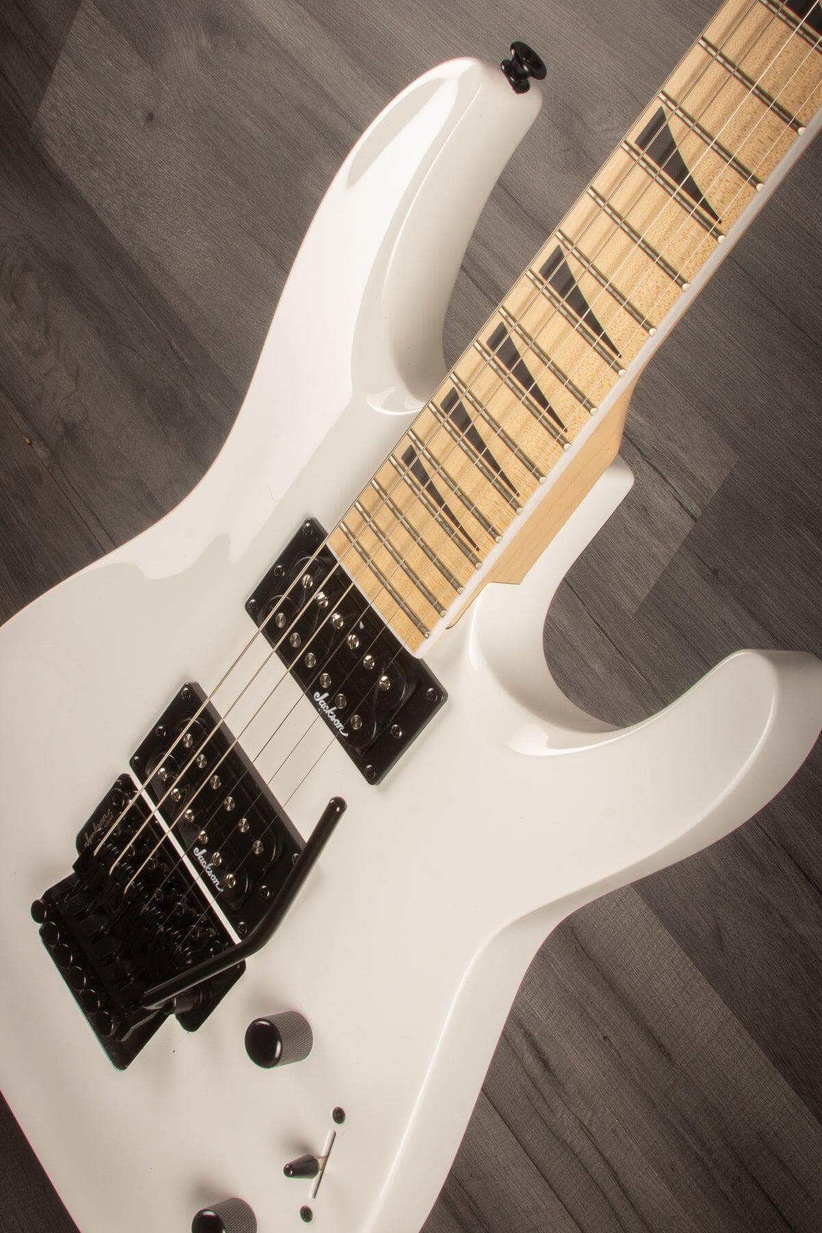 Jackson JS Series Dinky™ Arch Top JS32 DKAM, Maple Fingerboard, Snow White - MusicStreet