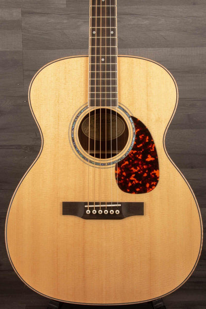 Larrivee OM-09 Rosewood Acoustic Guitar, Natural