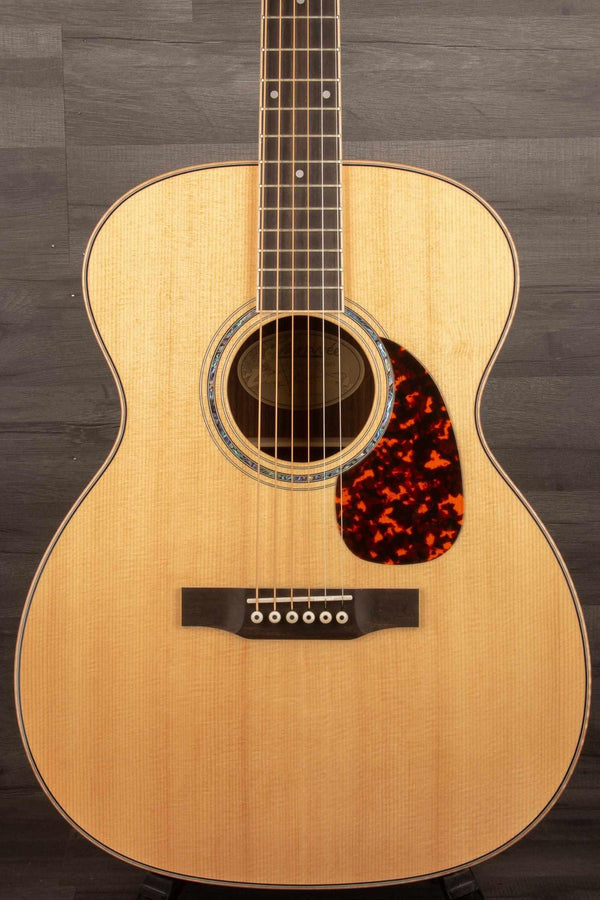 Larrivee OM-09 Rosewood Acoustic Guitar, Natural