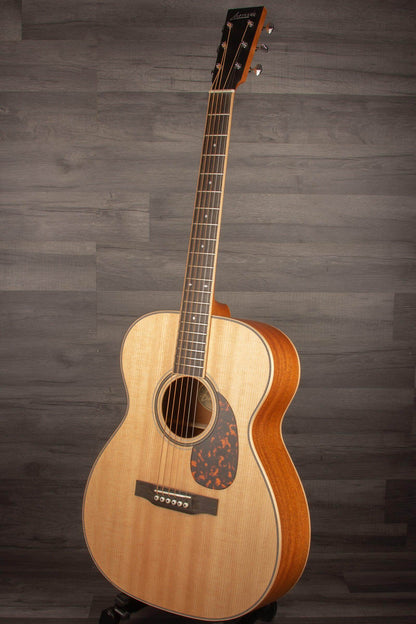 Larrivee OM-40 Mahogany Guitar