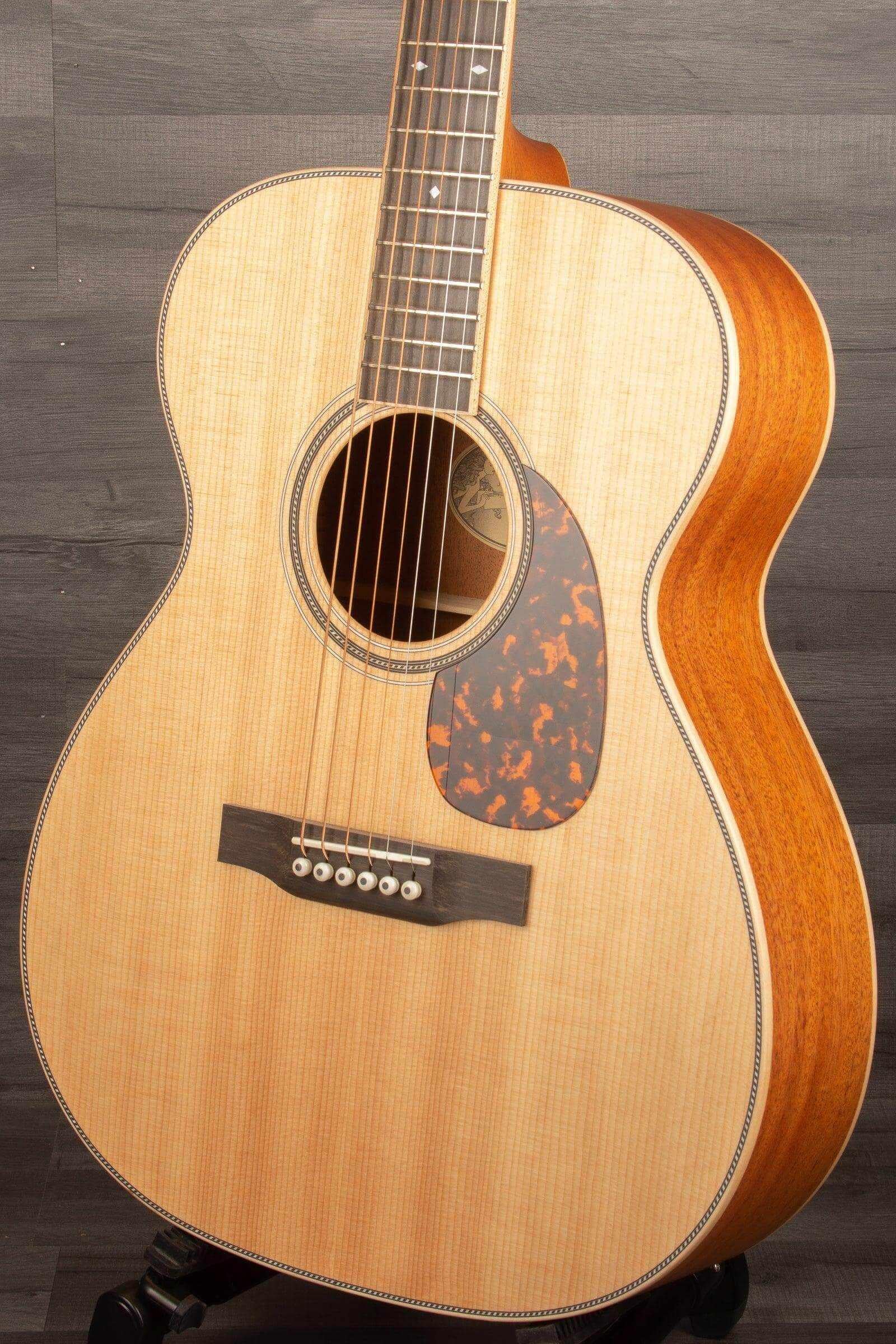 Larrivee OM-40 Mahogany Guitar