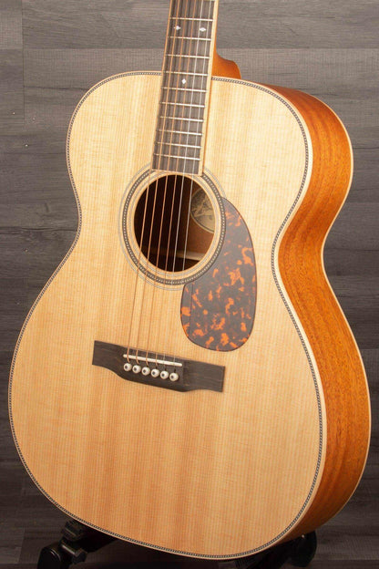 Larrivee OM-40 Mahogany Guitar