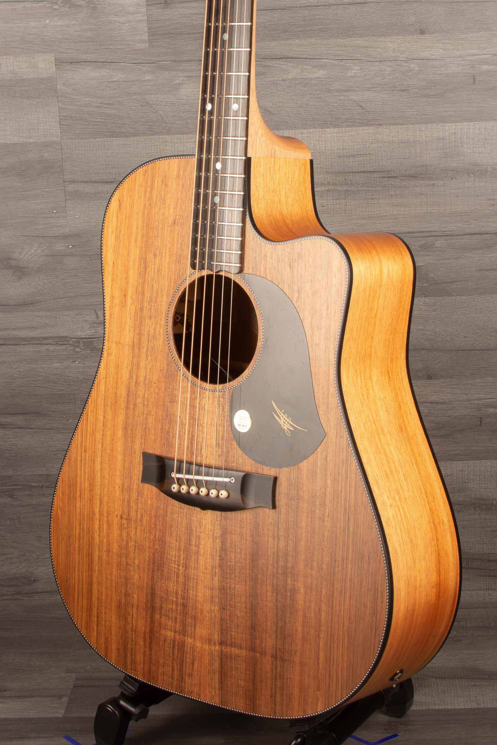 Maton EBW70C Blackwood - MusicStreet