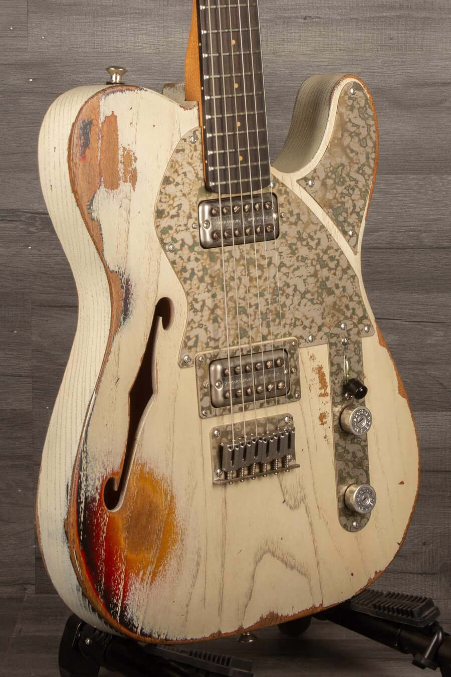 Paoletti Lounge Series Nancy Electric Guitar, Heavy Relic White over Sunburst s#202823