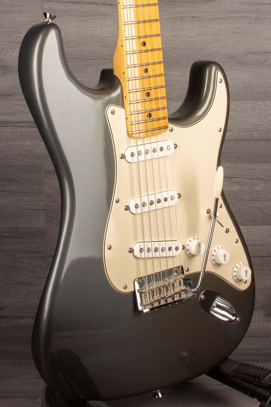 USED - Fender 2009 American Standard Stratocaster - Pewter