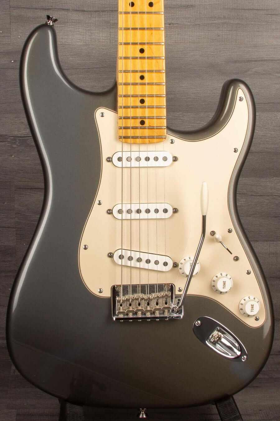 USED - Fender 2009 American Standard Stratocaster - Pewter