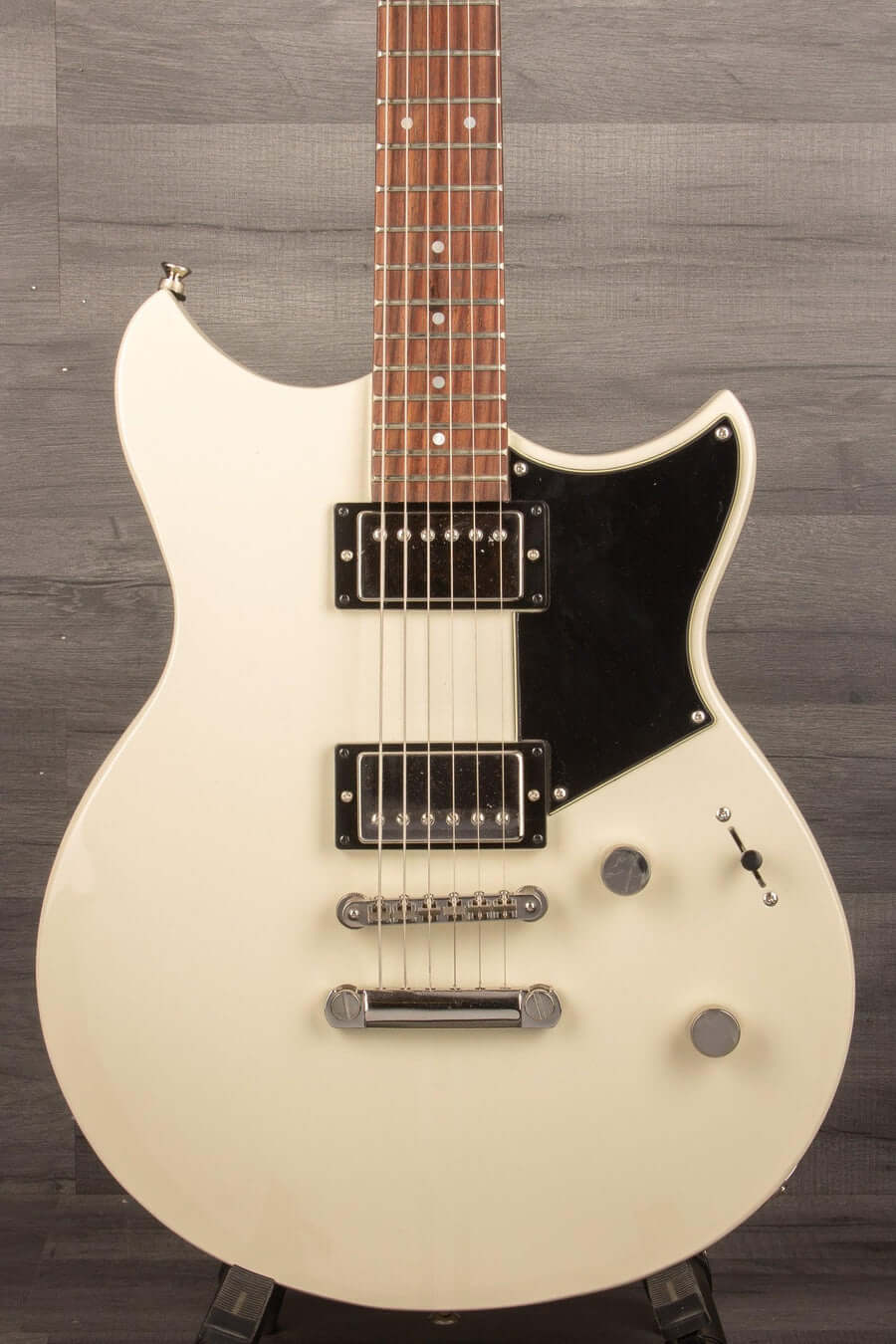 Yamaha RSE20 Revstar - Vintage White | MusicStreet