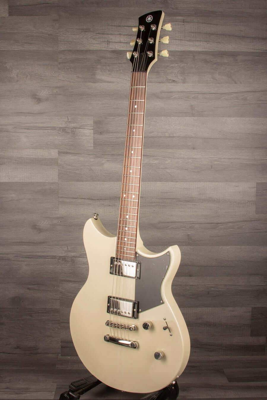 Yamaha RSE20 Revstar - Vintage White | MusicStreet