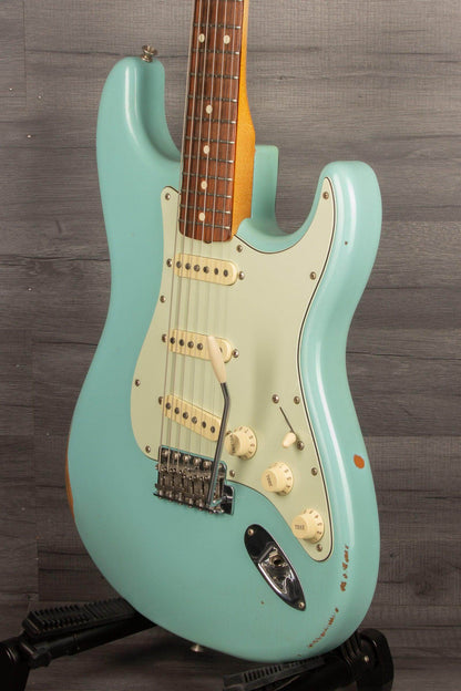 USED - Fender Limited edition Road Worn '60s Stratocaster Daphne Blue