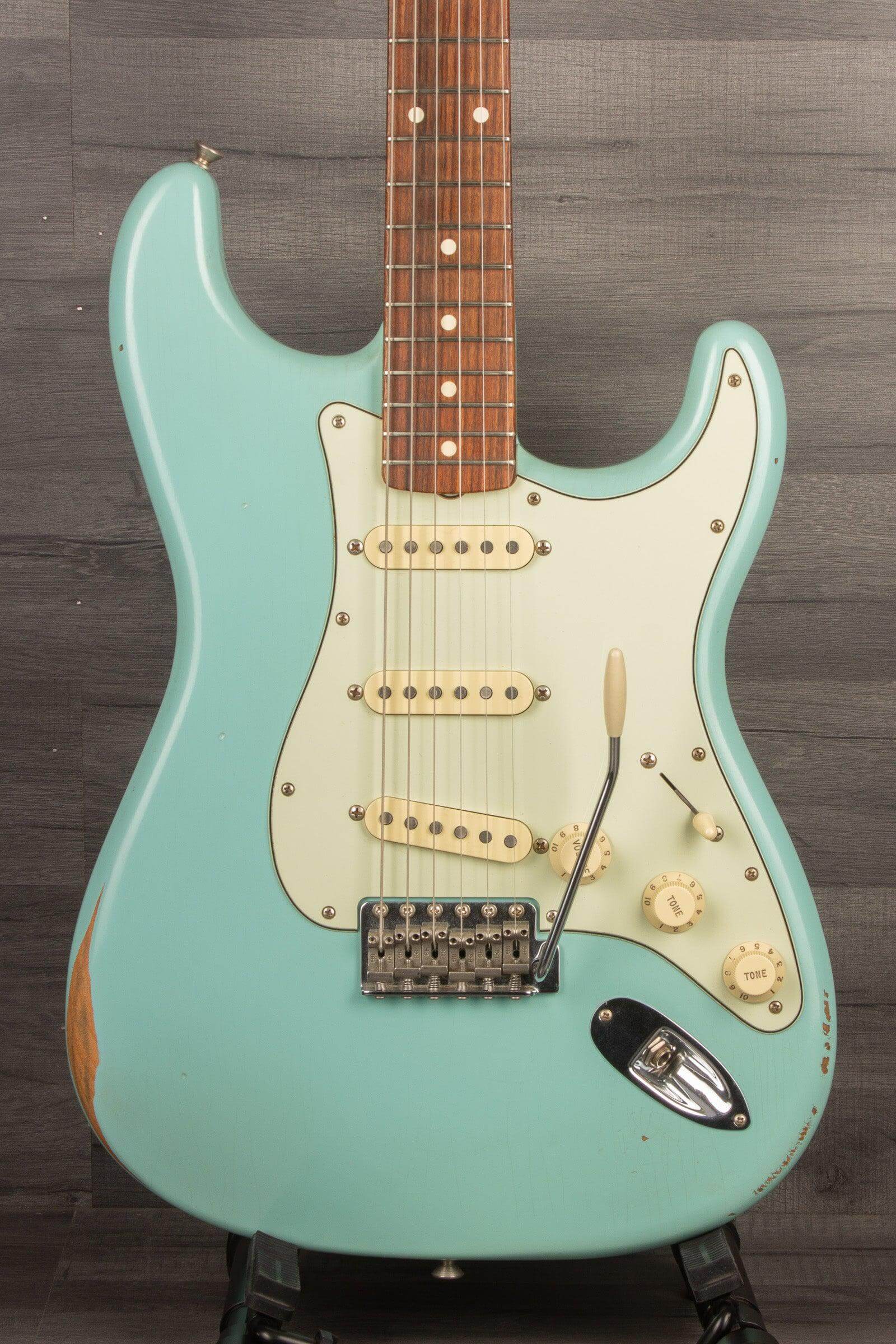 USED - Fender Limited edition Road Worn '60s Stratocaster Daphne Blue