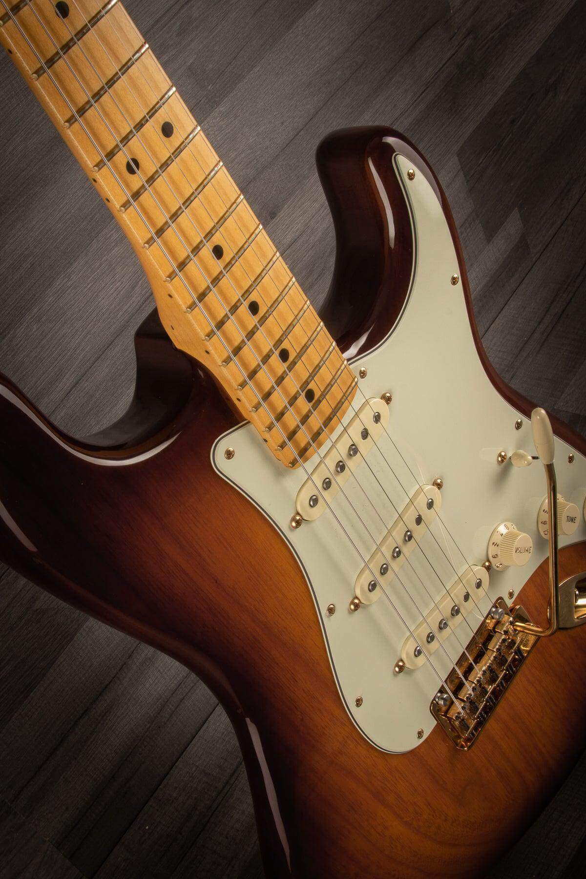 USED - Fender 75th Anniversary Commemorative Stratocaster 2-Colour Bourbon Burst - MusicStreet