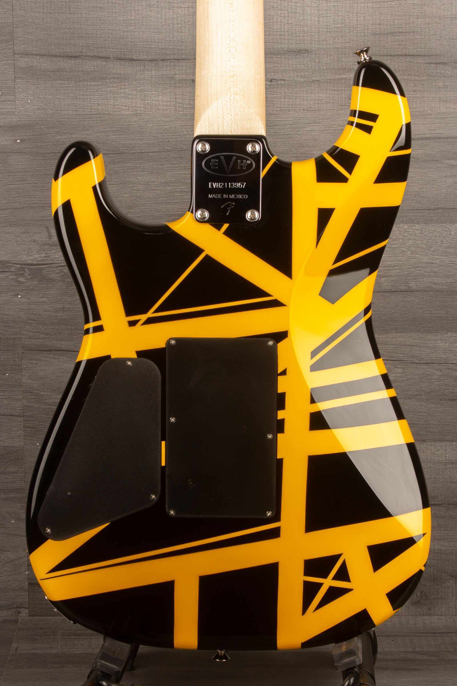 USED - EVH Striped Series, Black with yellow Stripes (inc EVH hard case)