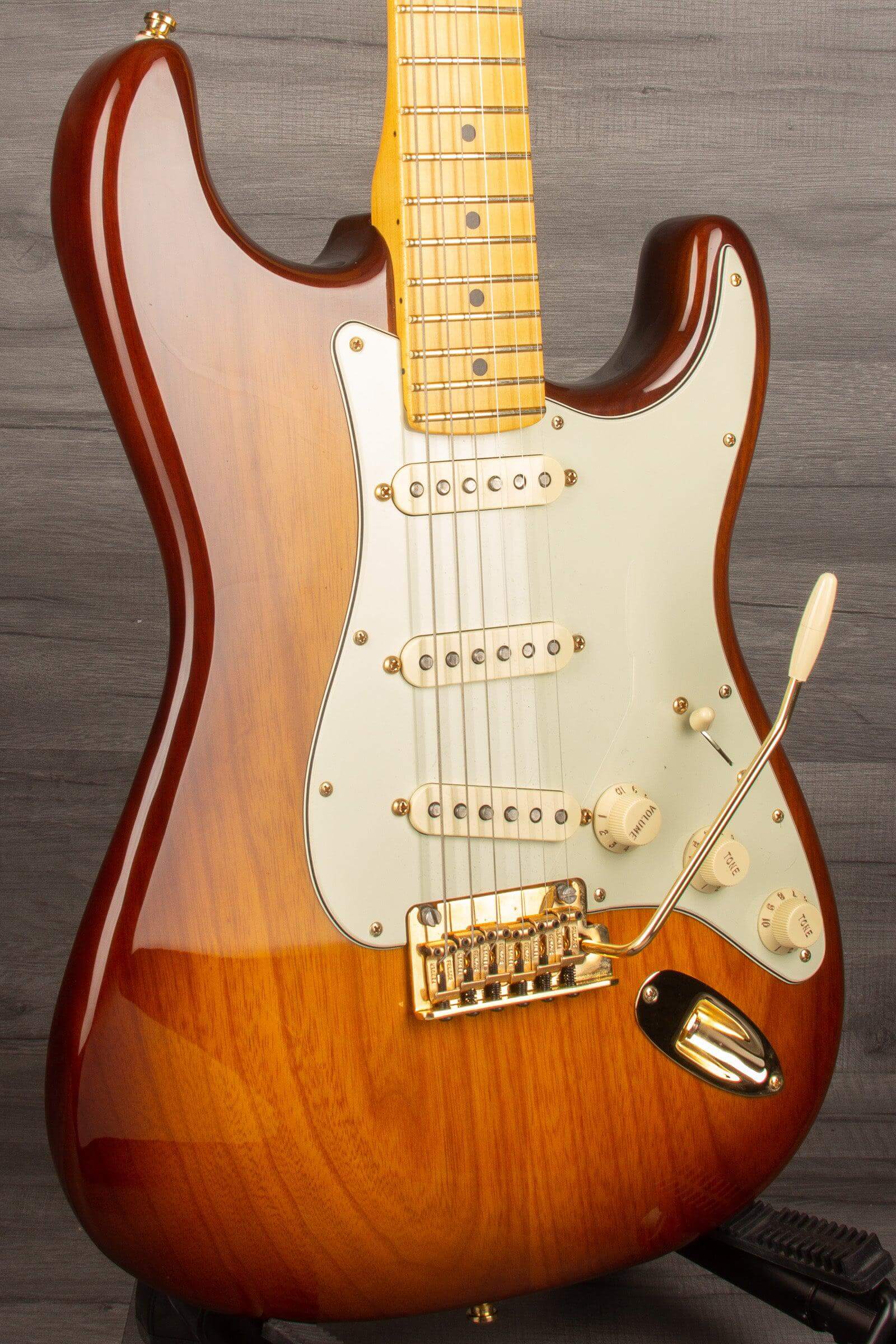 USED - Fender 75th Anniversary Commemorative Stratocaster 2-Colour Bourbon Burst - MusicStreet