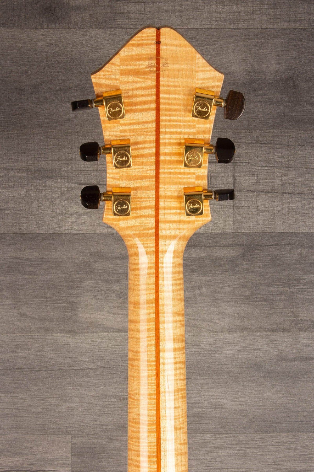 USED - Fender USA Custom Shop D'Aquisto Ultra by Stephen Stern 2001 Natural
