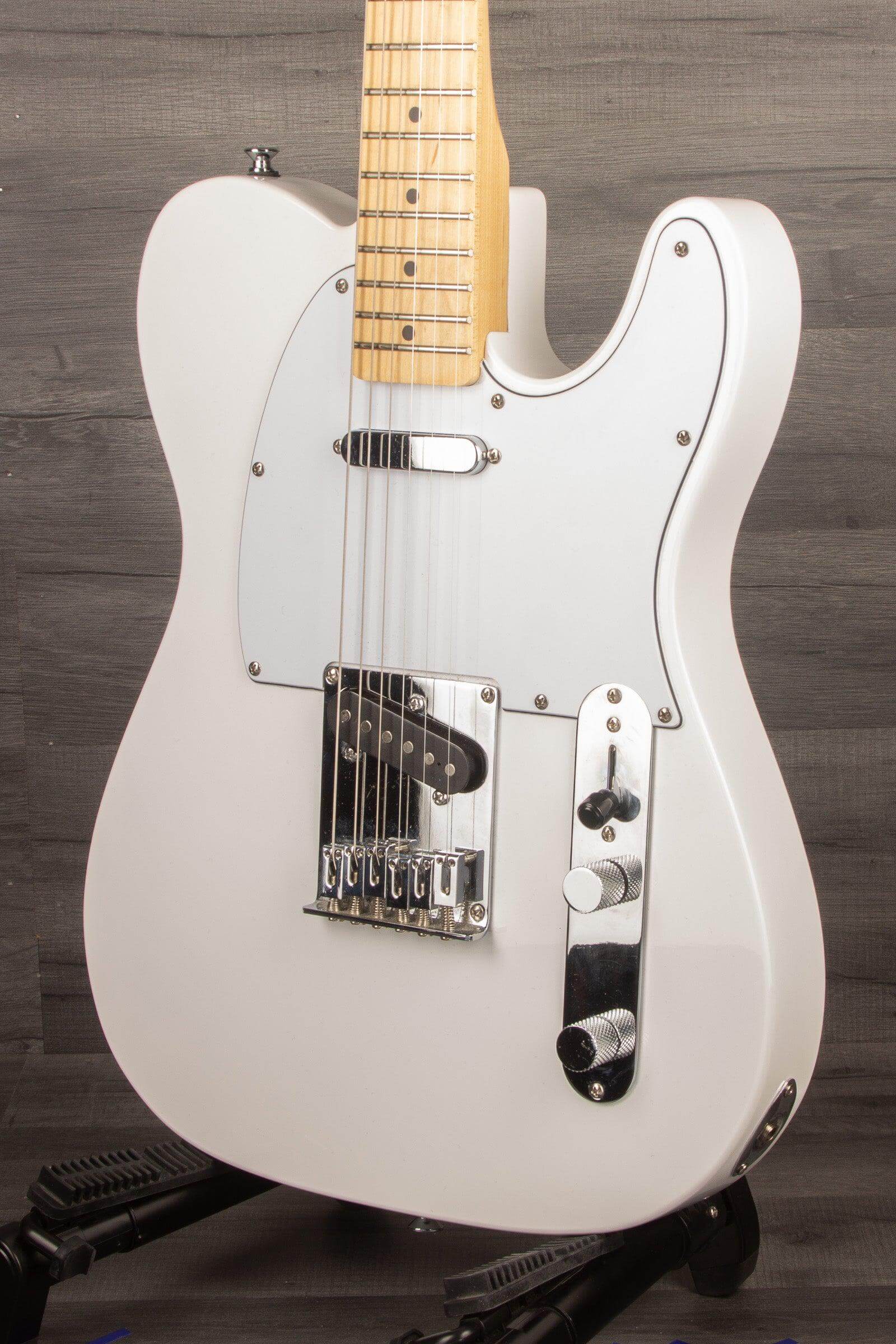USED Affinity Telecaster - White