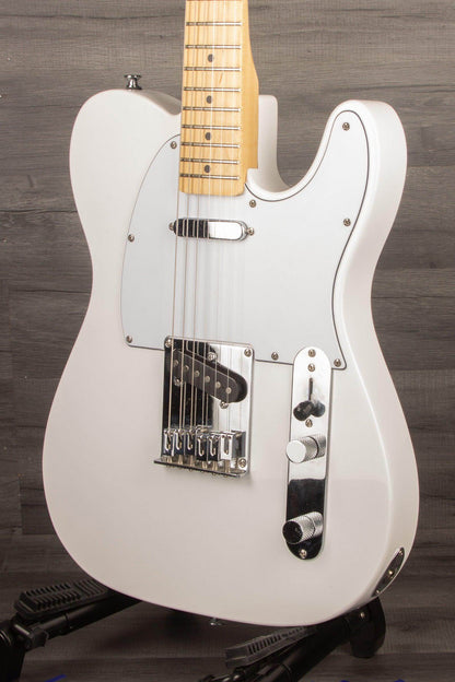USED Affinity Telecaster - White