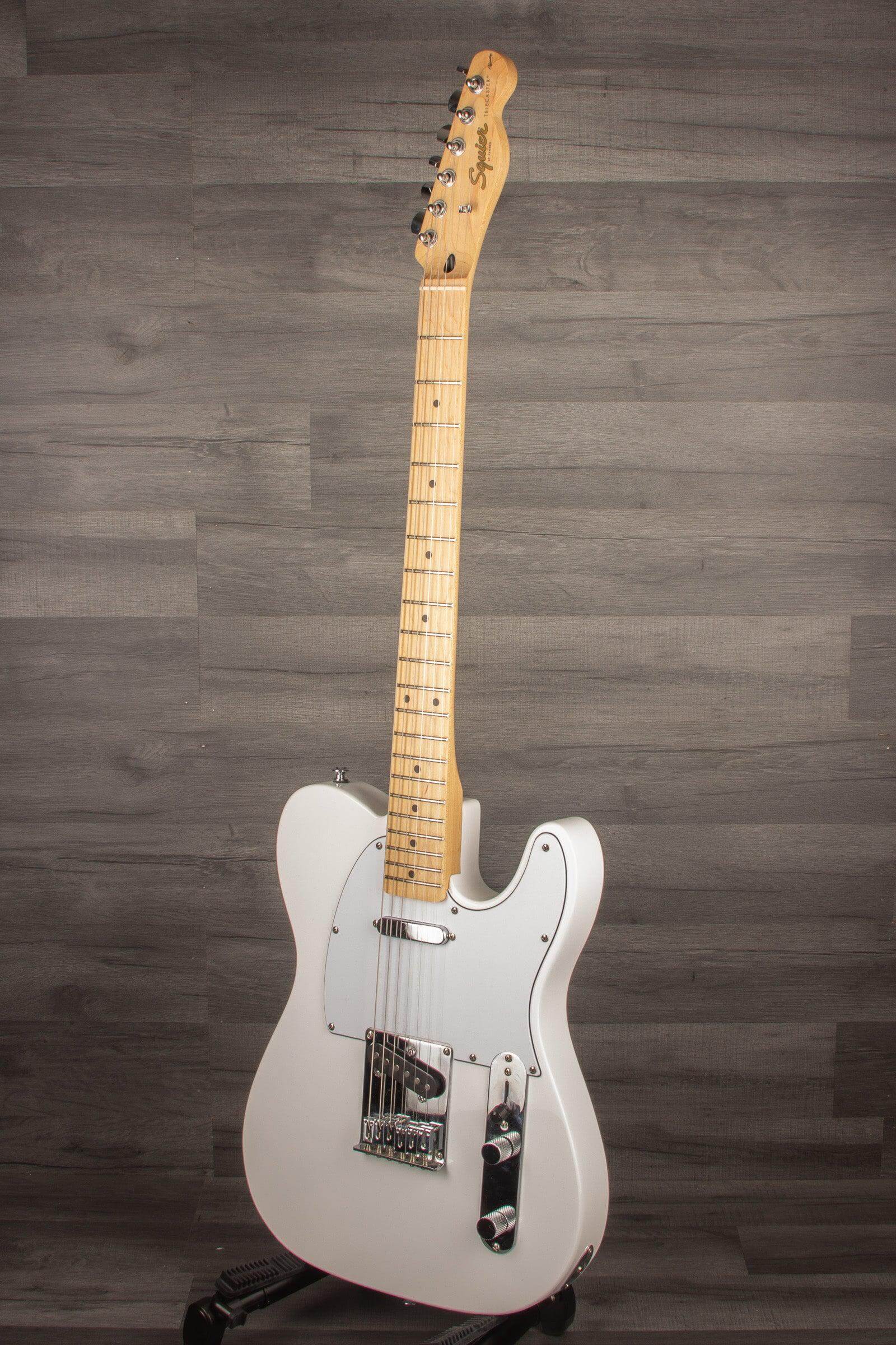 USED Affinity Telecaster - White