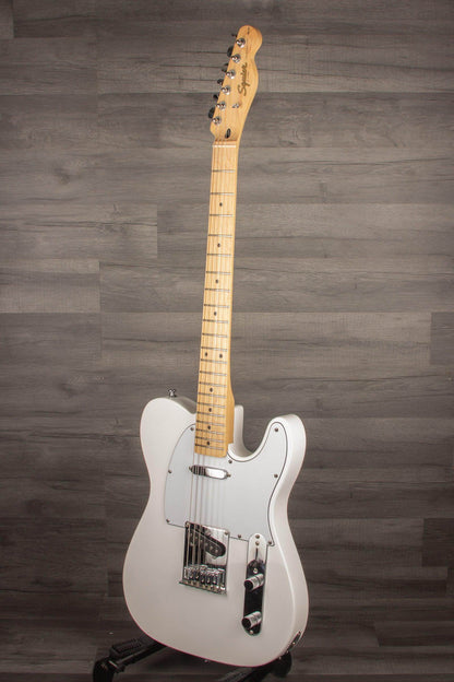 USED Affinity Telecaster - White