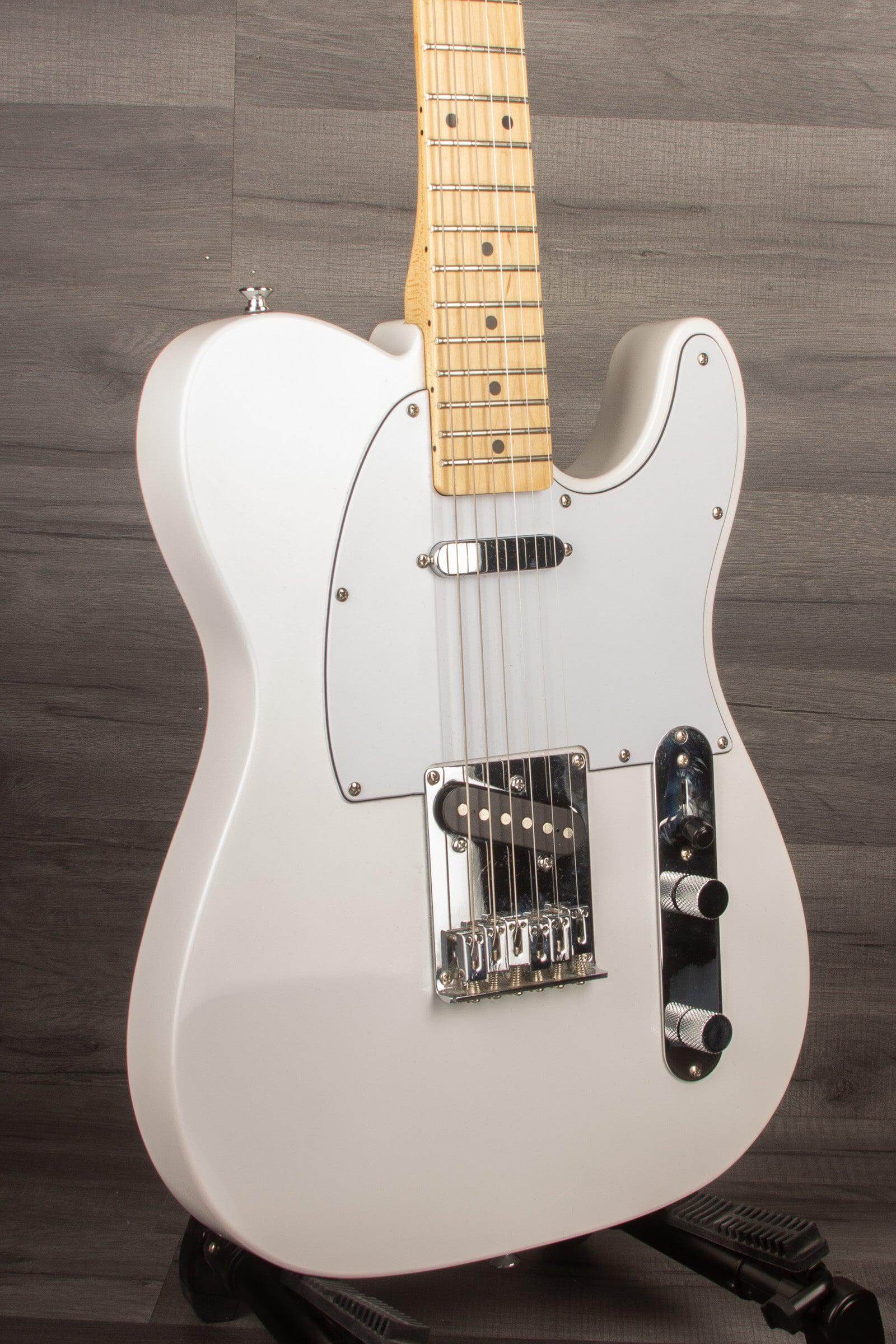 USED Affinity Telecaster - White