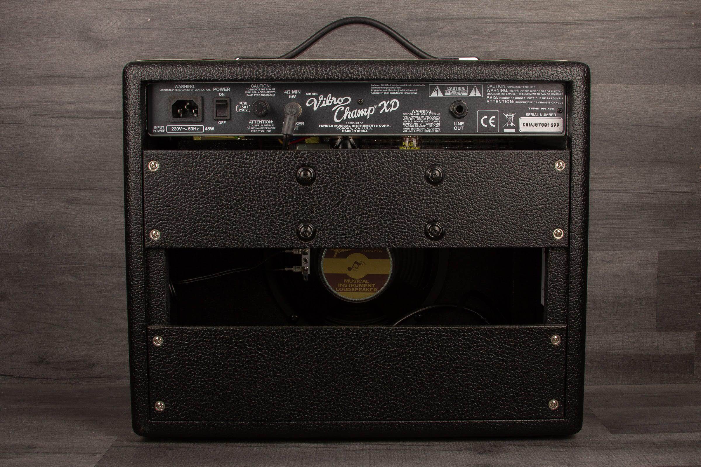 USED - Fender Vibro Champ XD