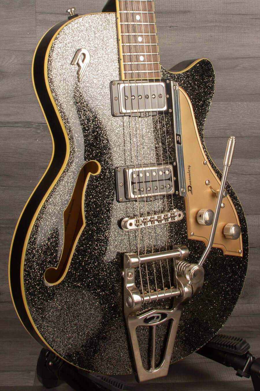 USED - Duesenberg Starplayer Tv In Black Sparkle With Hard Case - MusicStreet