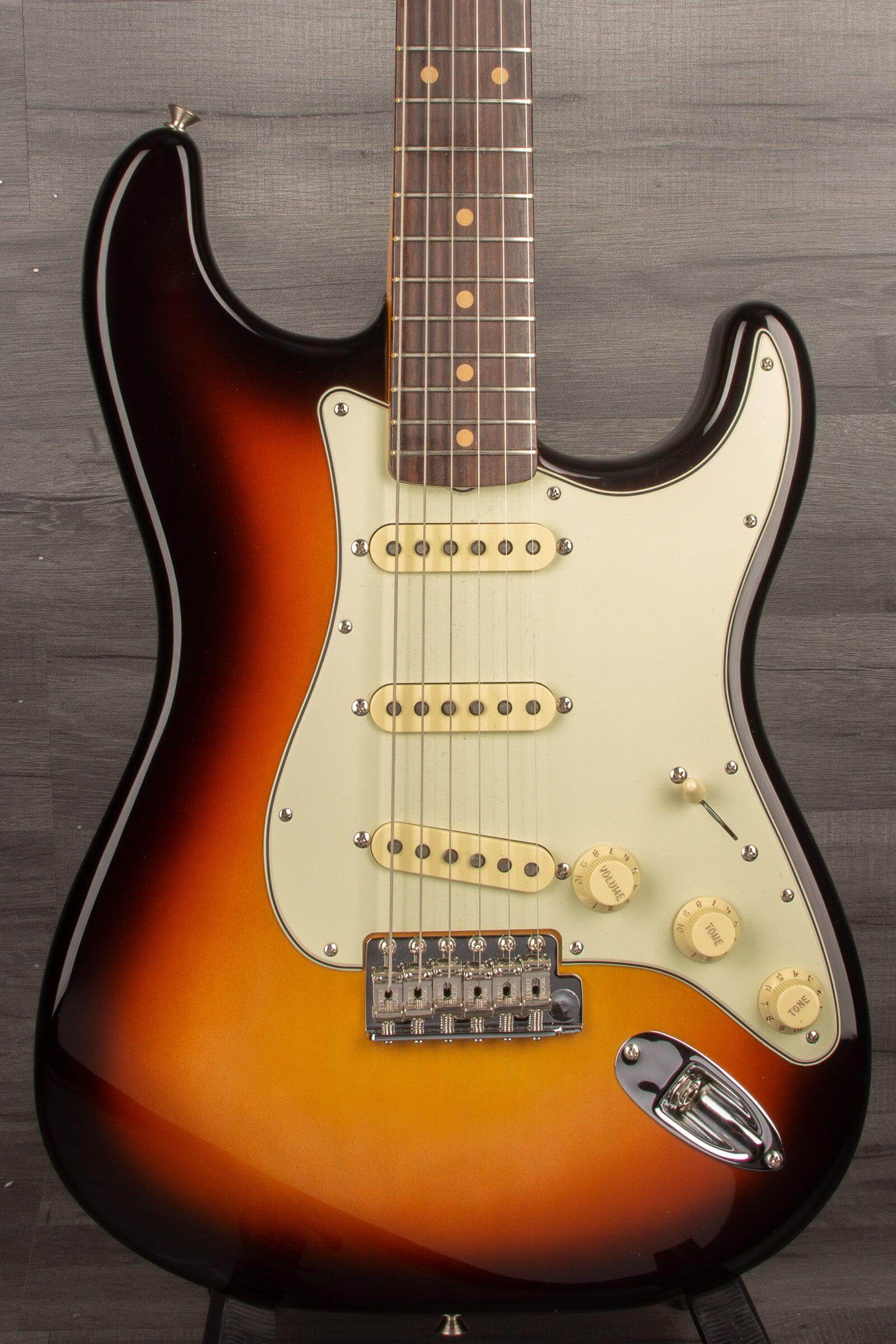 USED - Fender American Vintage II 1961 Stratocaster - 3-Colour Sunburst - MusicStreet