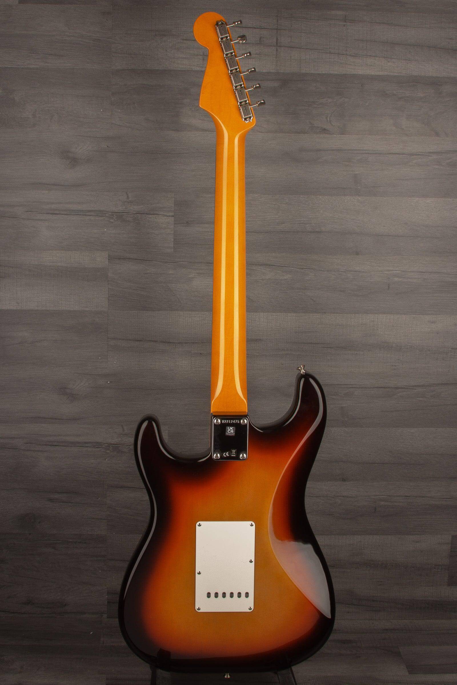 USED - Fender American Vintage II 1961 Stratocaster - 3-Colour Sunburst