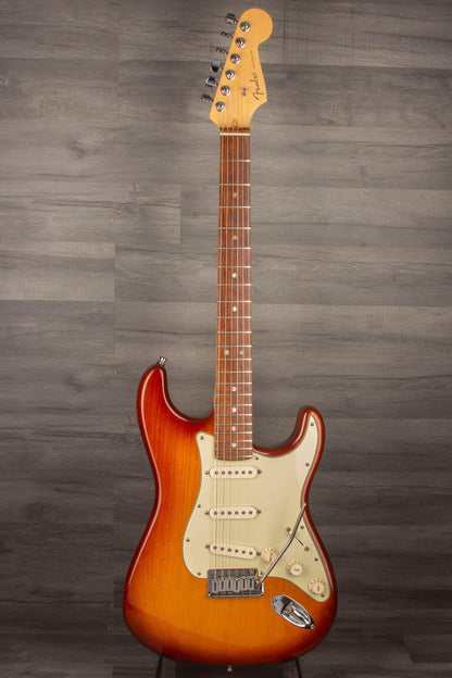 USED - Fender 2008 American Deluxe Stratocaster Sienna Sunburst