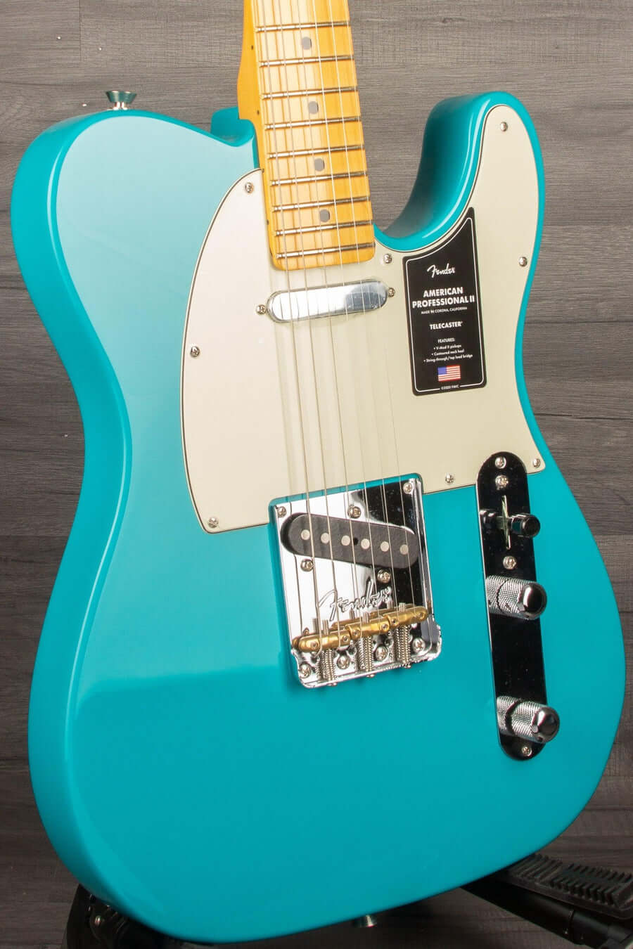 Fender American Professional II Telecaster - Miami Blue, maple neck - MusicStreet