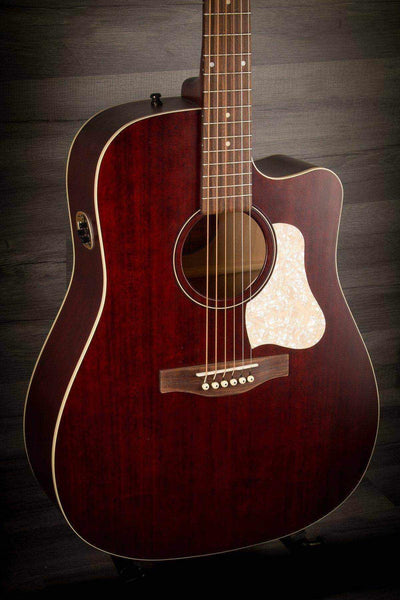 Art & Lutherie Americana Tennessee Red CW QIT