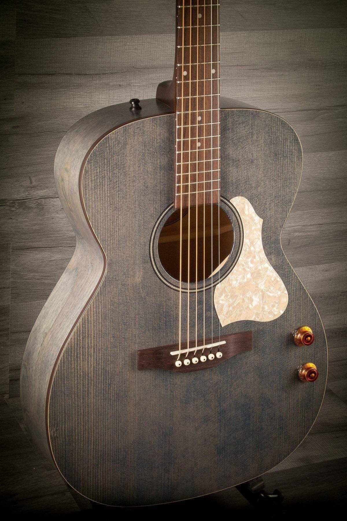 Art & Lutherie Legacy Denim Blue Q-Discrete