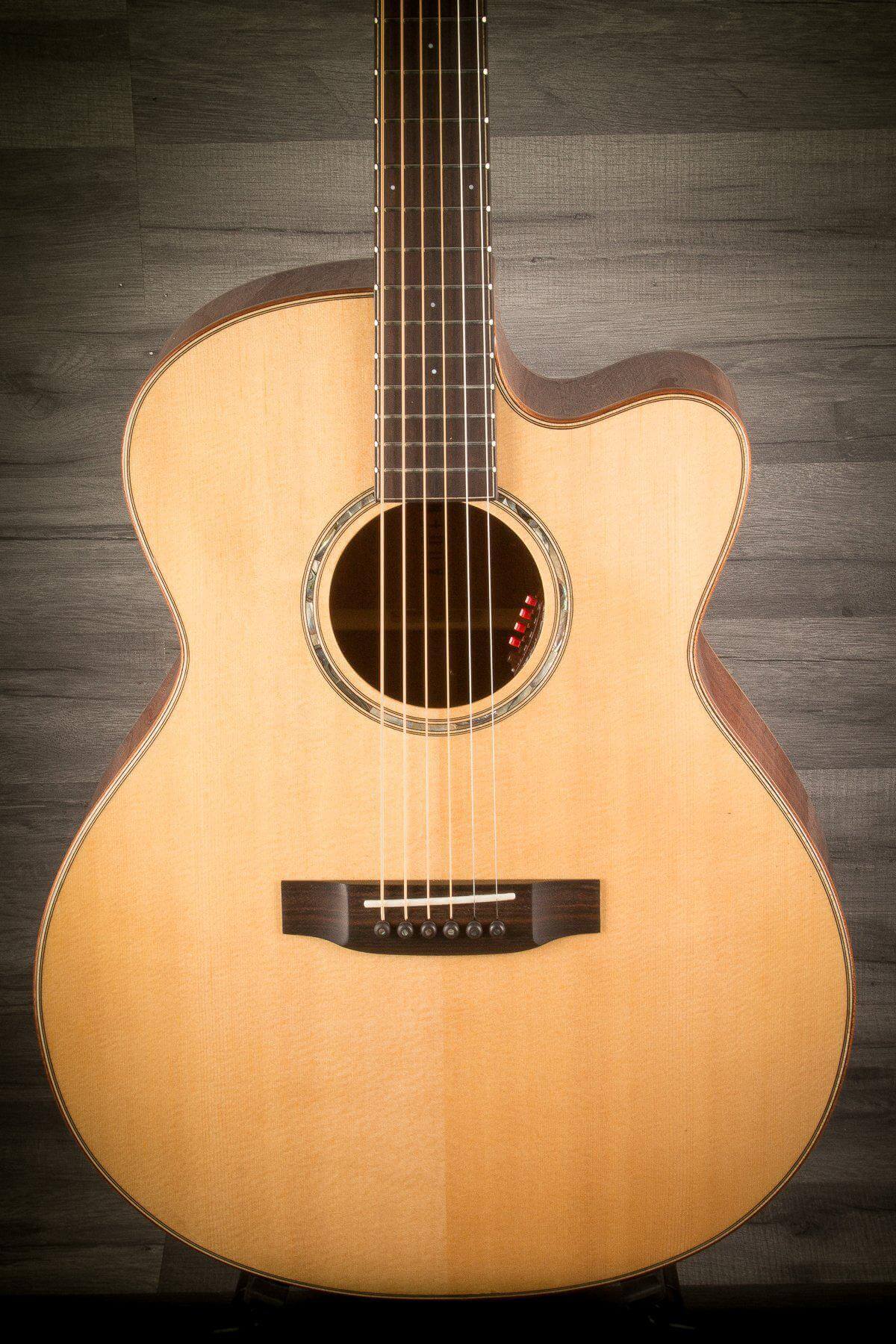 Auden Artist Mahogany Austin Spruce Cutaway