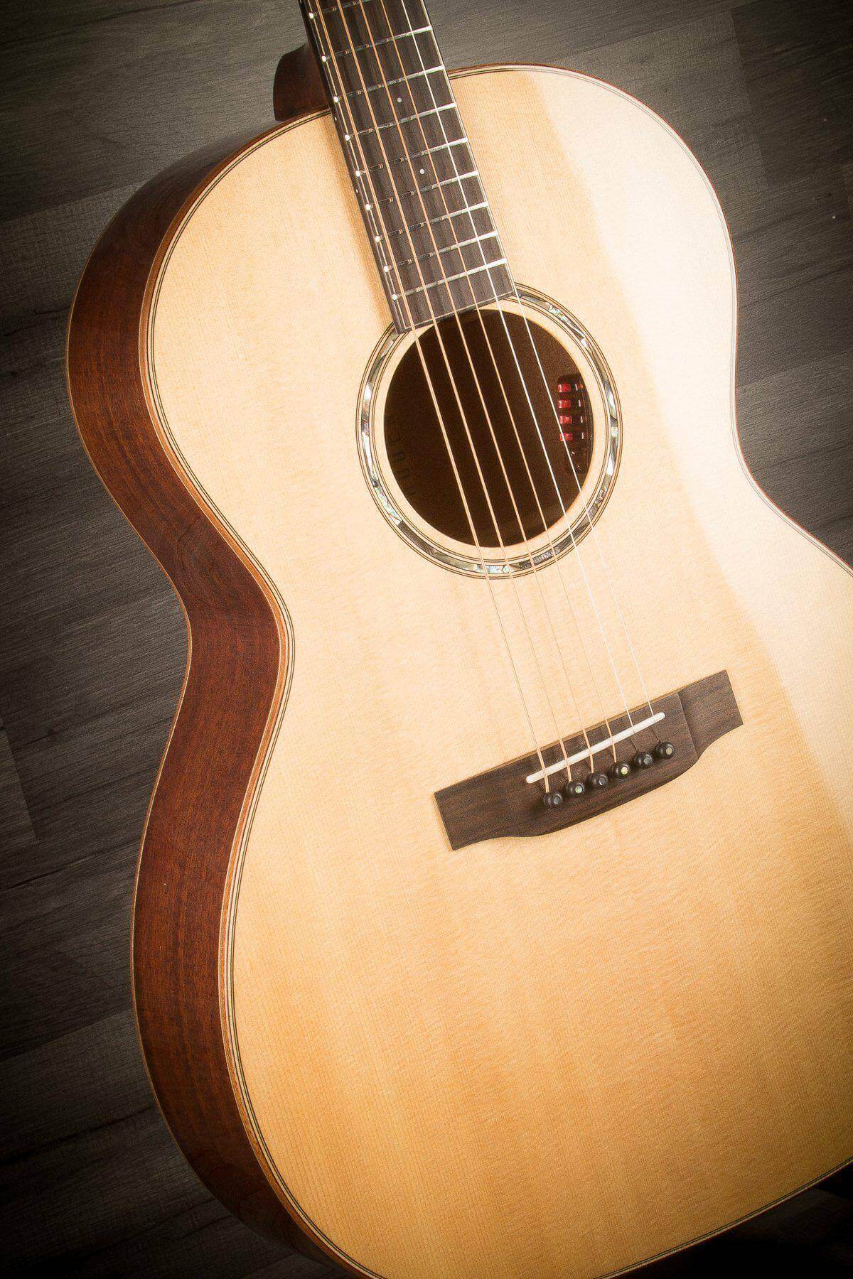 Auden Artist Series - Chester Mahogany & Spruce Full Body