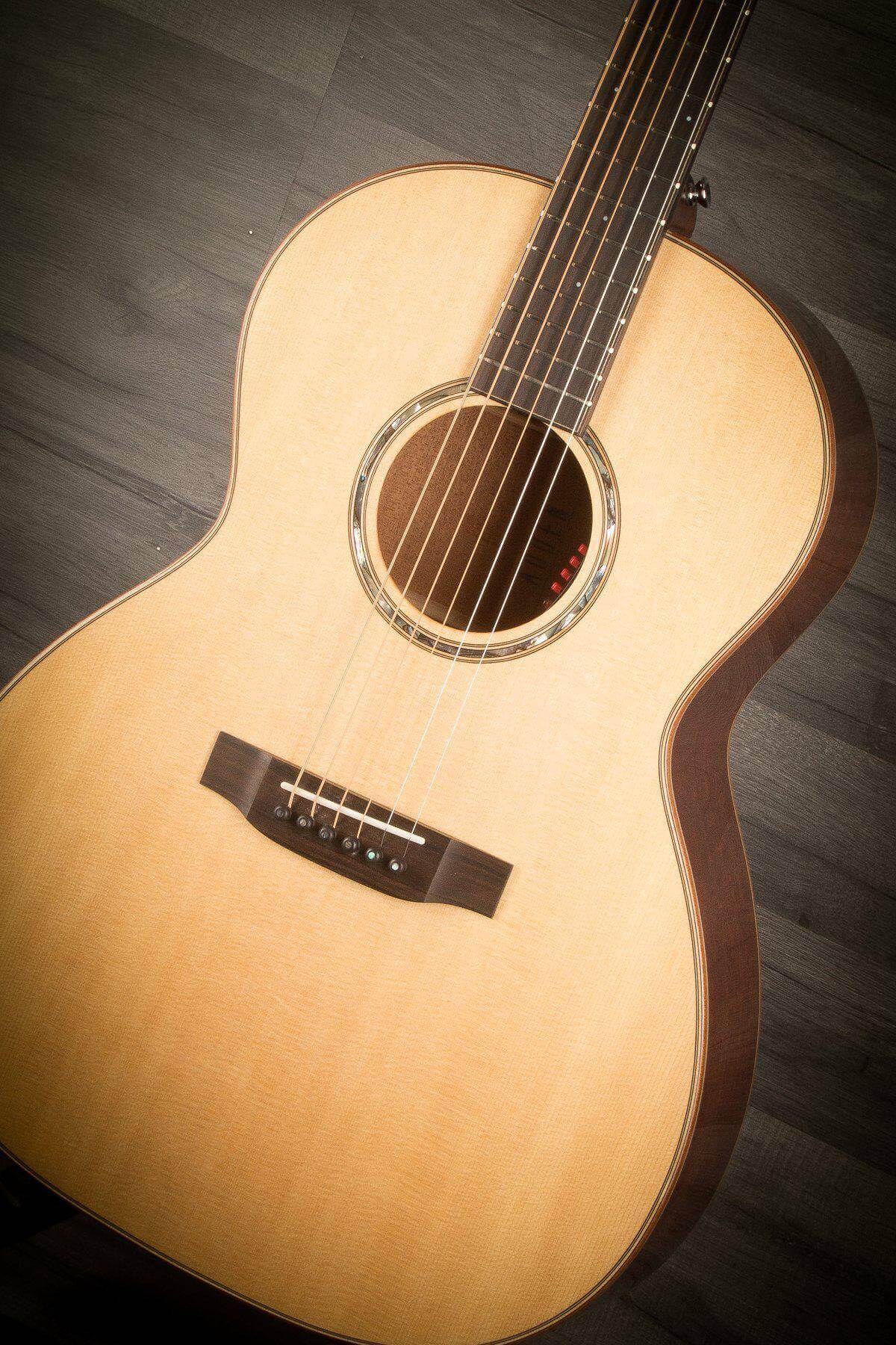 Auden Artist Series - Chester Mahogany & Spruce Full Body