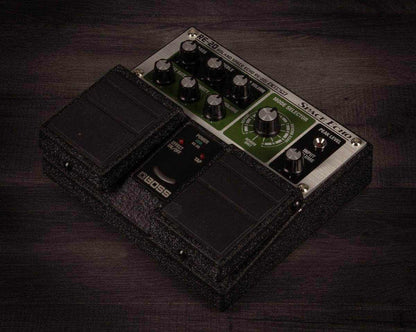 USED - Boss RE20 Space. echo