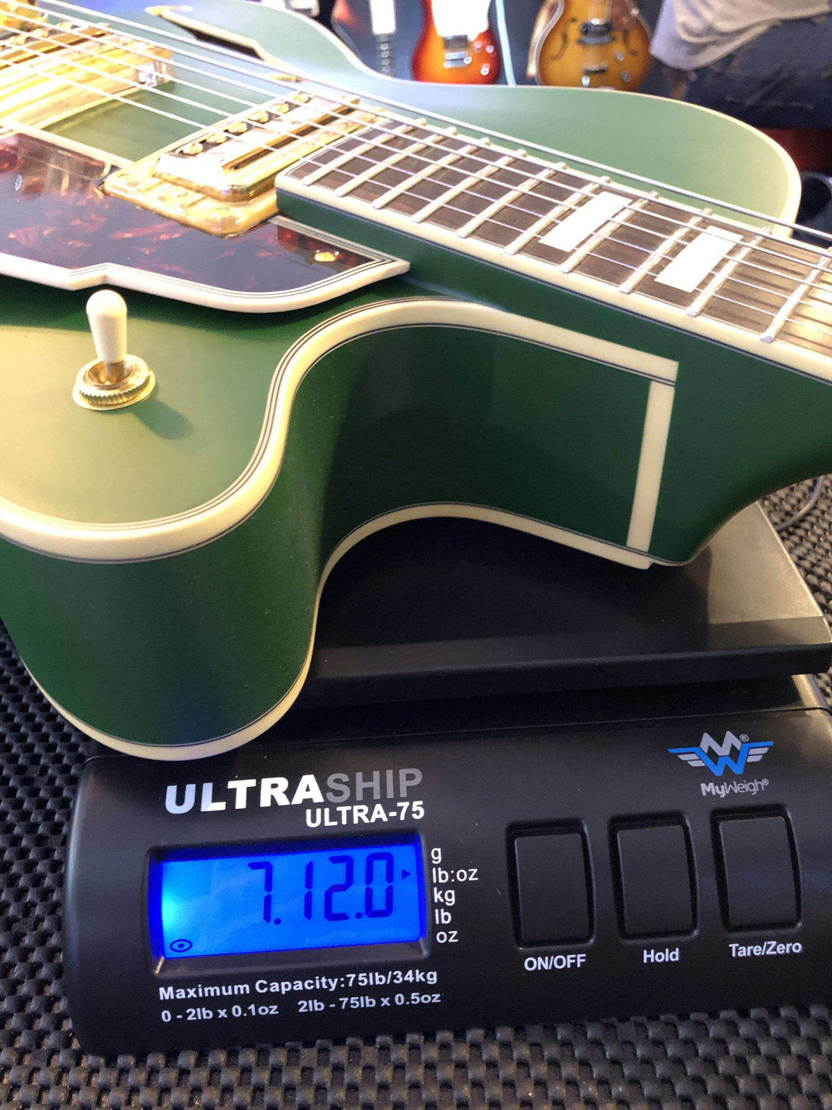 D'Angelico Deluxe 175 - Matte Emerald