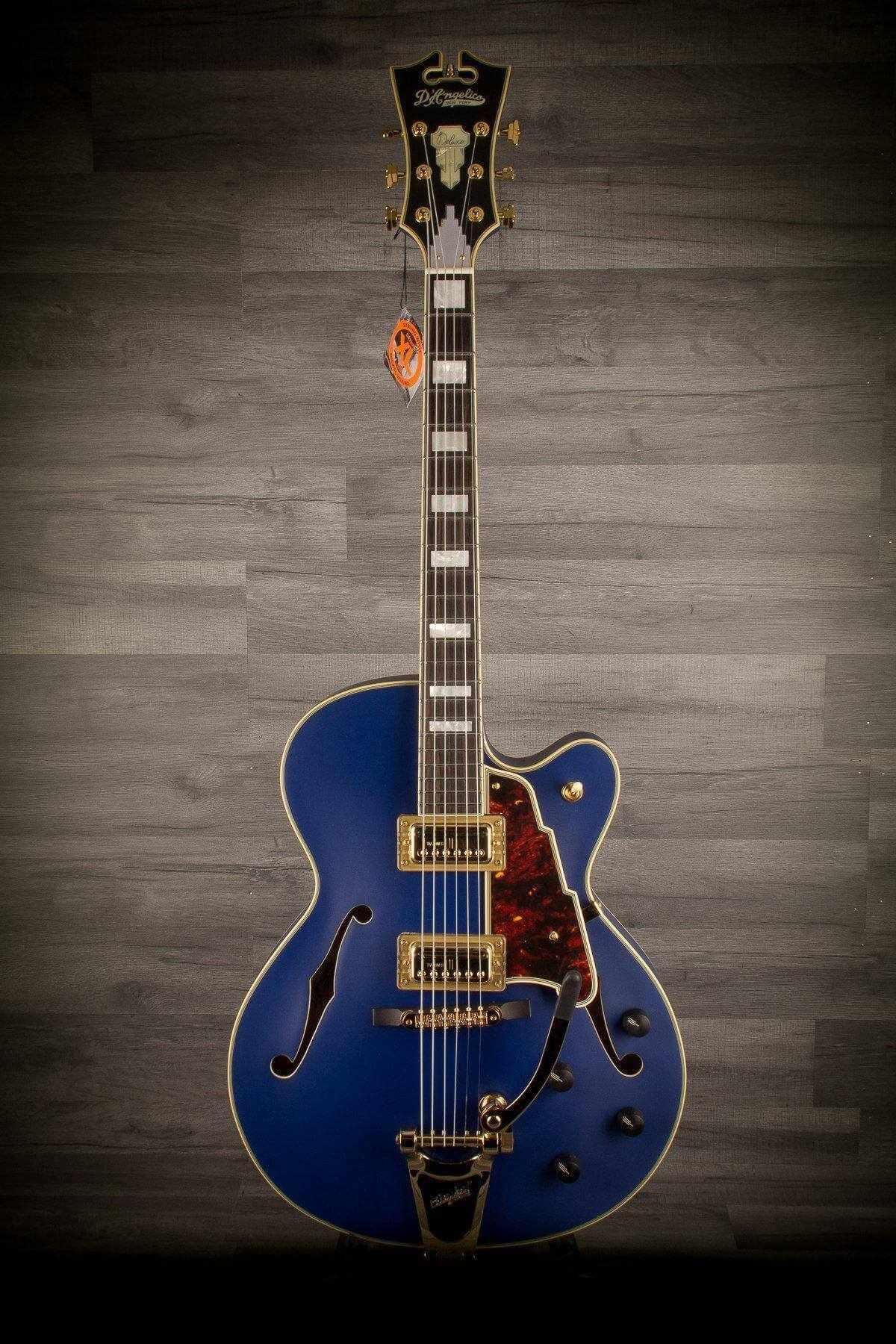 D'Angelico Deluxe 175 Matte Royal Blue
