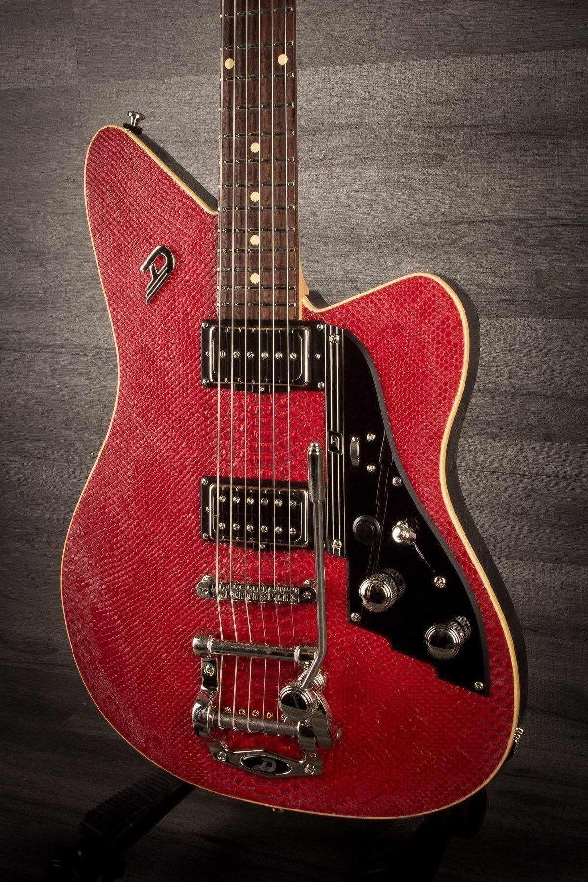 Duesenberg Alliance Series Sascha Paeth Signature Guitar in Snake Red Incl. Hard Case