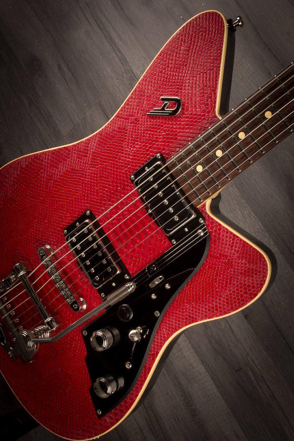 Duesenberg Electric Guitar Duesenberg Alliance Series Sascha Paeth Signature Guitar in Snake Red Incl. Hard Case