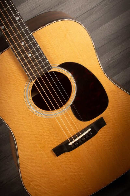 Eastman E3DE Dreadnought Electro-Acoustic Guitar, Natural
