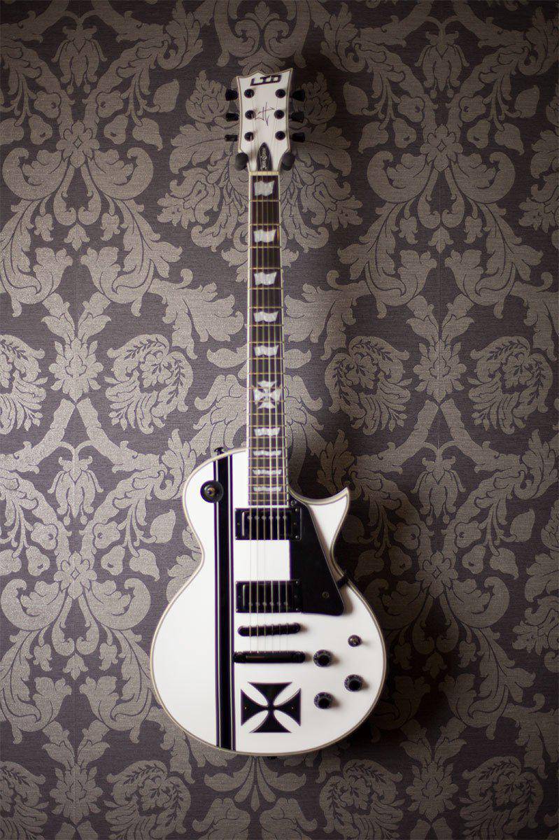 USED - Esp Ltd Iron Cross James Hetfield Signature Guitar (Snow White)