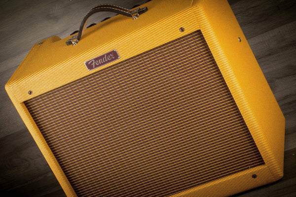 Fender Amplifier USED - Fender Blues Junior - Tweed with cover