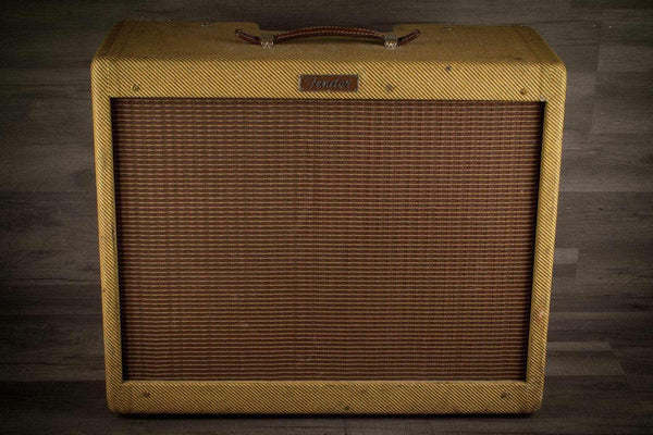 USED - Fender Pro Junior (non standard Cab/speakers)