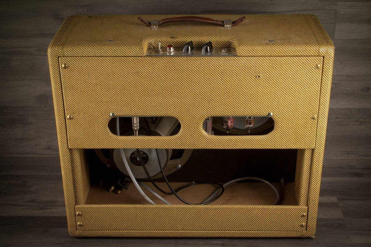 USED - Fender Pro Junior (non standard Cab/speakers)