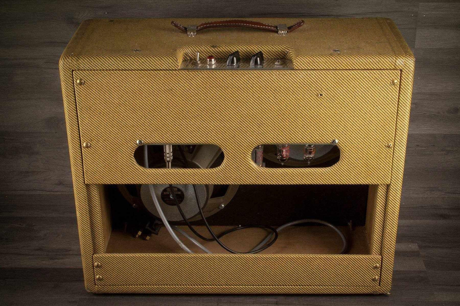 USED - Fender Pro Junior (non standard Cab/speakers)
