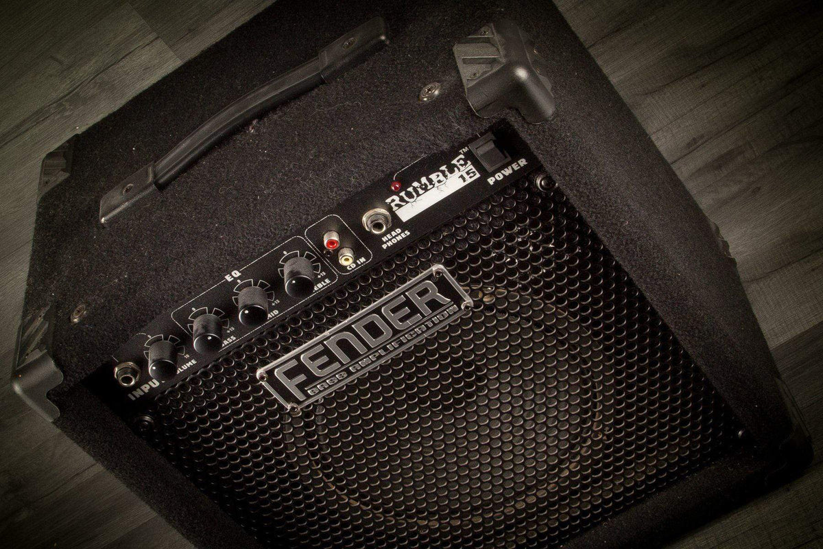 USED - Fender Rumble 15 Bass Combo