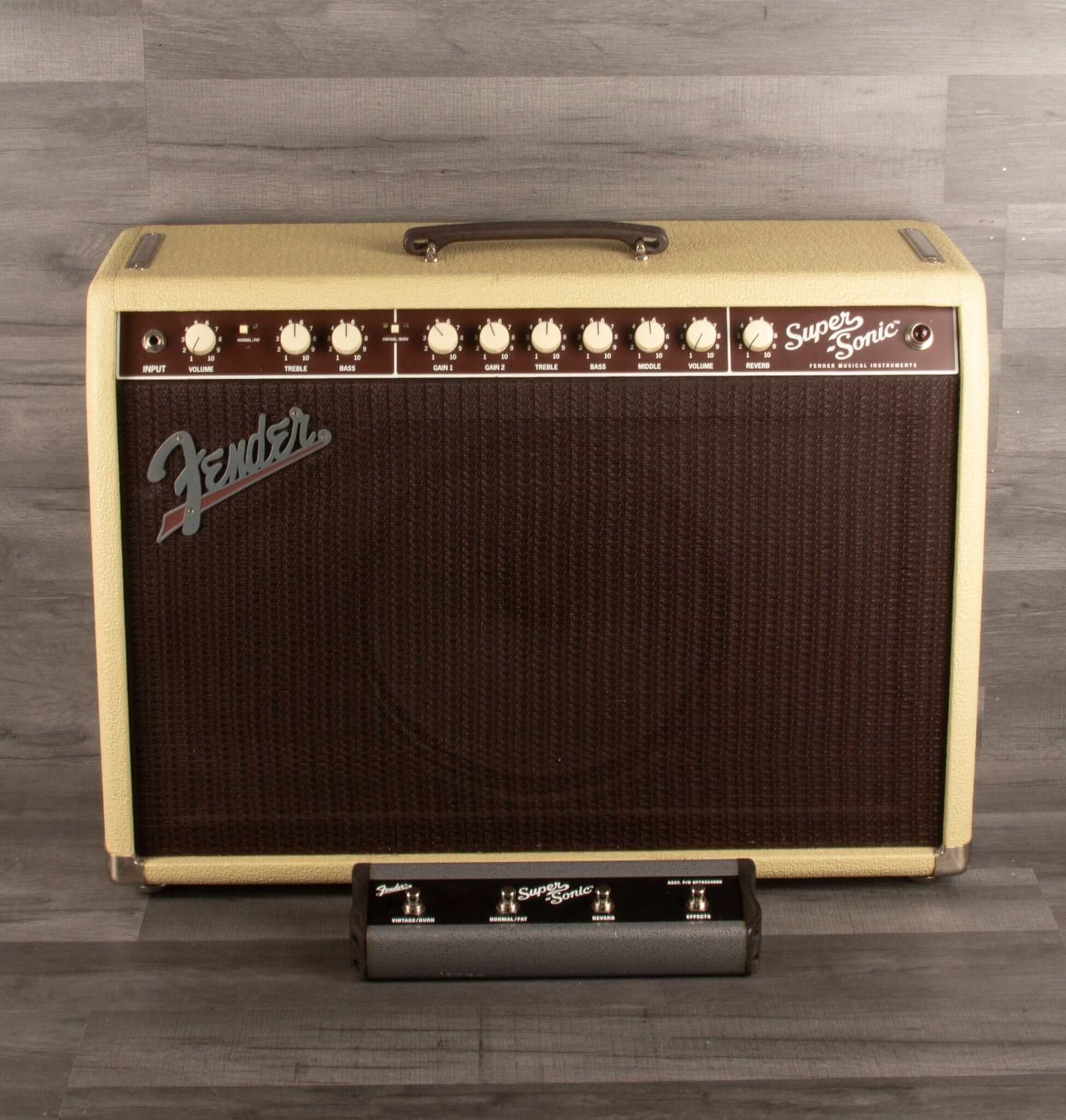 USED - Fender Supersonic 22 Combo - Cream